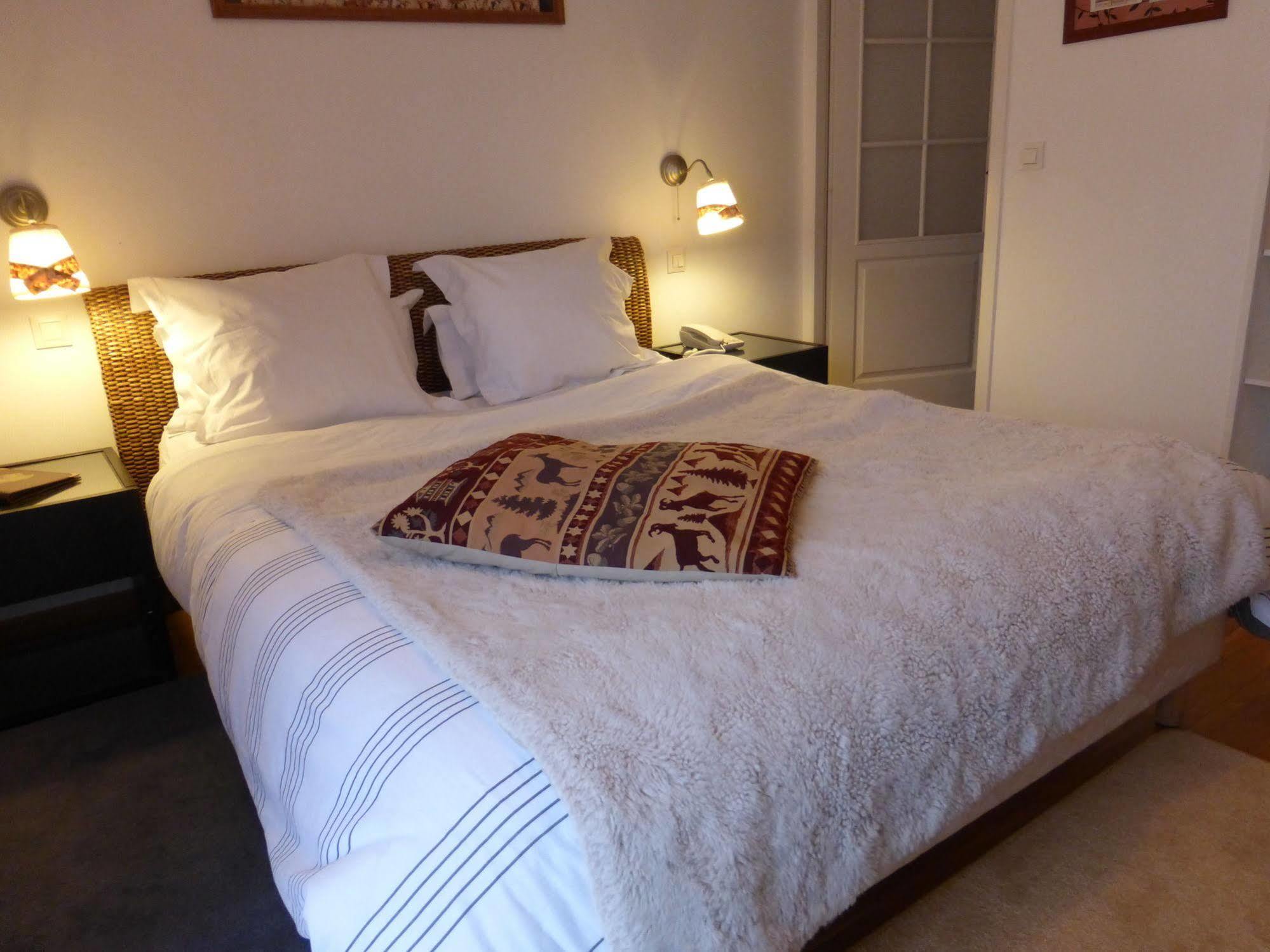 Logis Hotel La Villa Boucicaut ชาลง-ซูร์-ซอน ภายนอก รูปภาพ