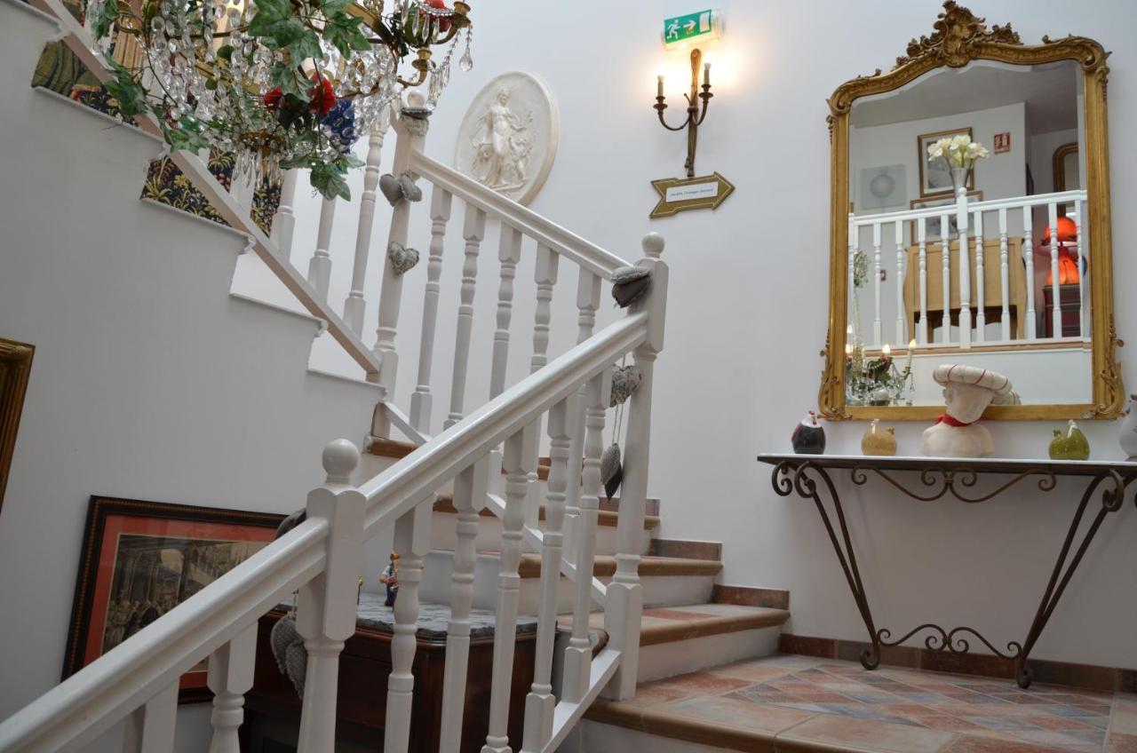 Logis Hotel La Villa Boucicaut ชาลง-ซูร์-ซอน ภายนอก รูปภาพ